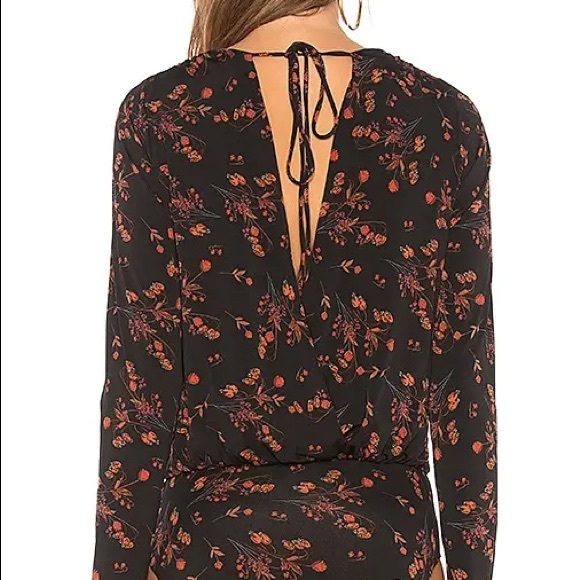 Revolve | V Neck Body Suit | Size XS - Picture 5 of 10